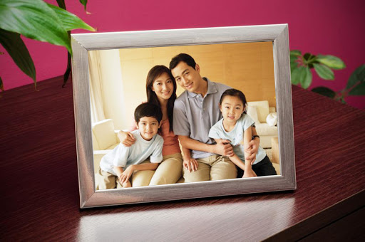 Hãy đưa ra giải pháp tốt nhất cho việc treo ảnh gia đình bằng cách chọn cho mình khung ảnh phù hợp và thích hợp với căn phòng của bạn. Bạn sẽ tận hưởng cảm giác thỏa mãn khi nắm bắt được mọi điều và lựa chọn được khung ảnh hoàn hảo.